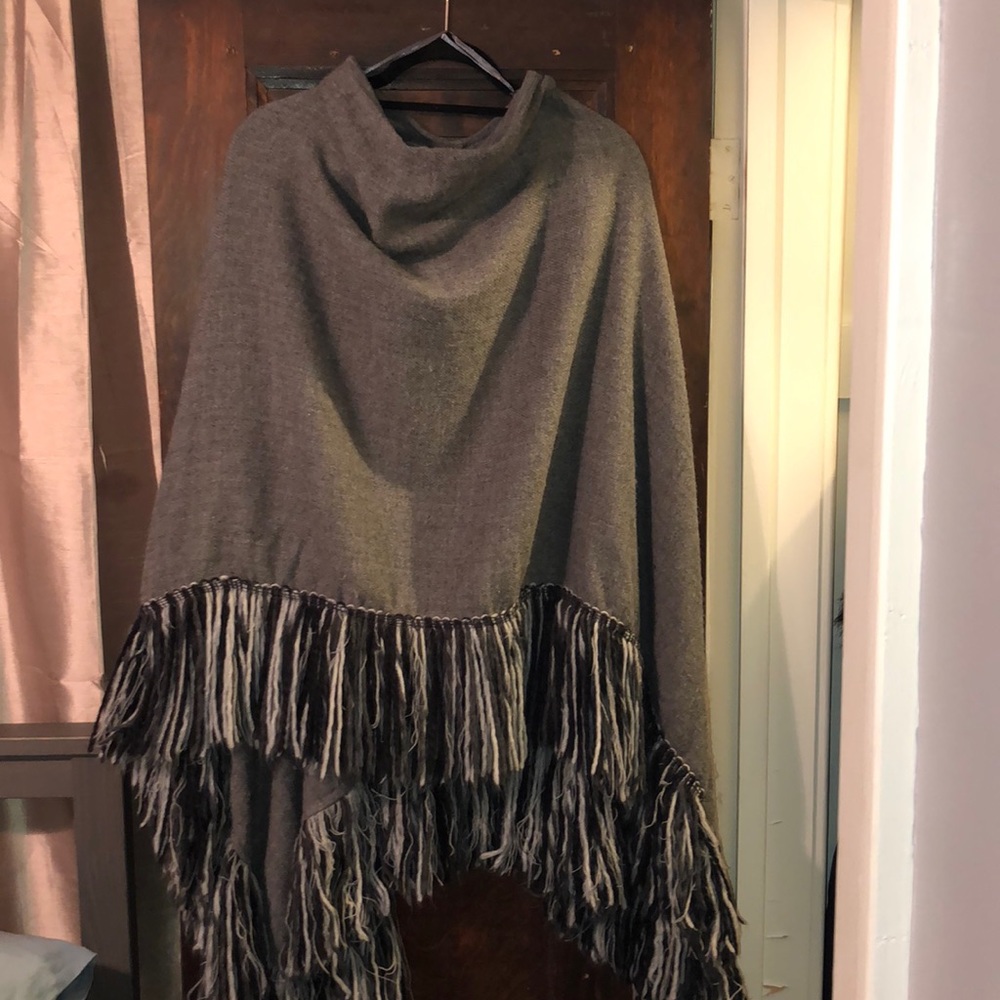 Trendy TopShop Poncho